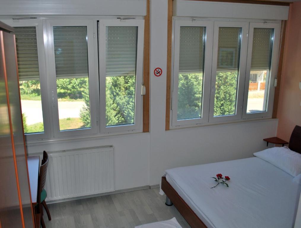 Bed And Breakfast Kogoj โนวาโกริคา ห้อง รูปภาพ