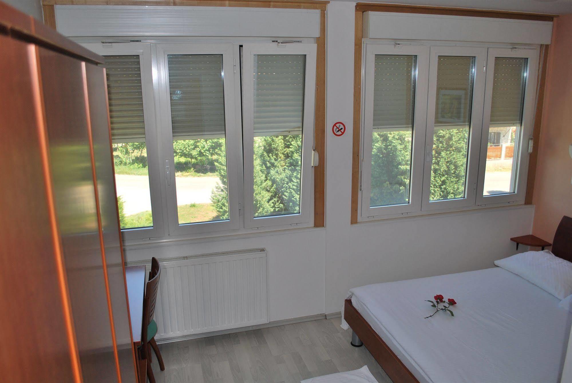 Bed And Breakfast Kogoj โนวาโกริคา ภายนอก รูปภาพ