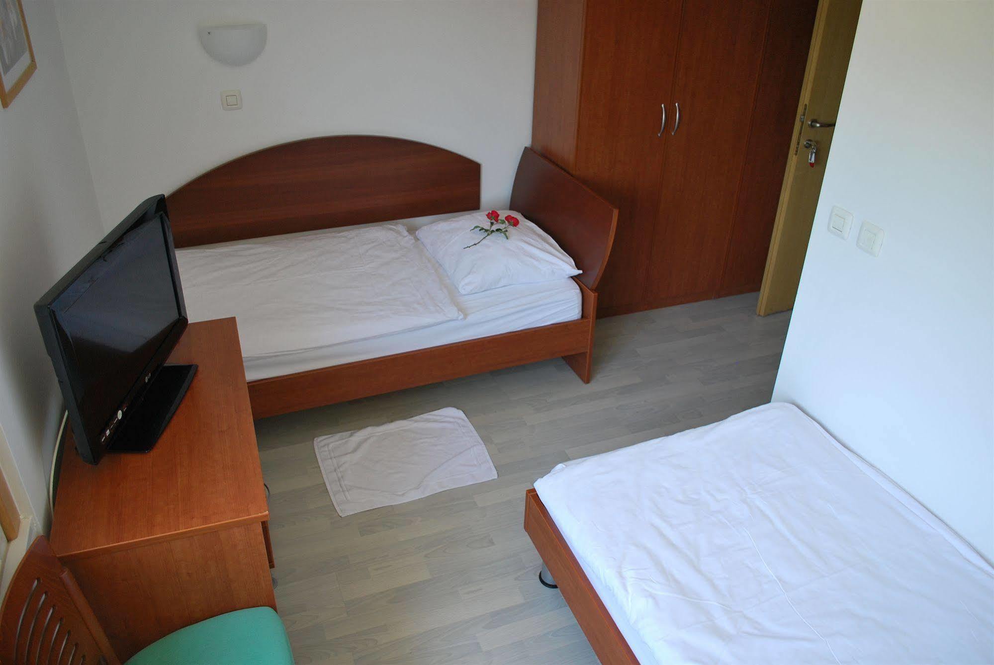 Bed And Breakfast Kogoj โนวาโกริคา ภายนอก รูปภาพ