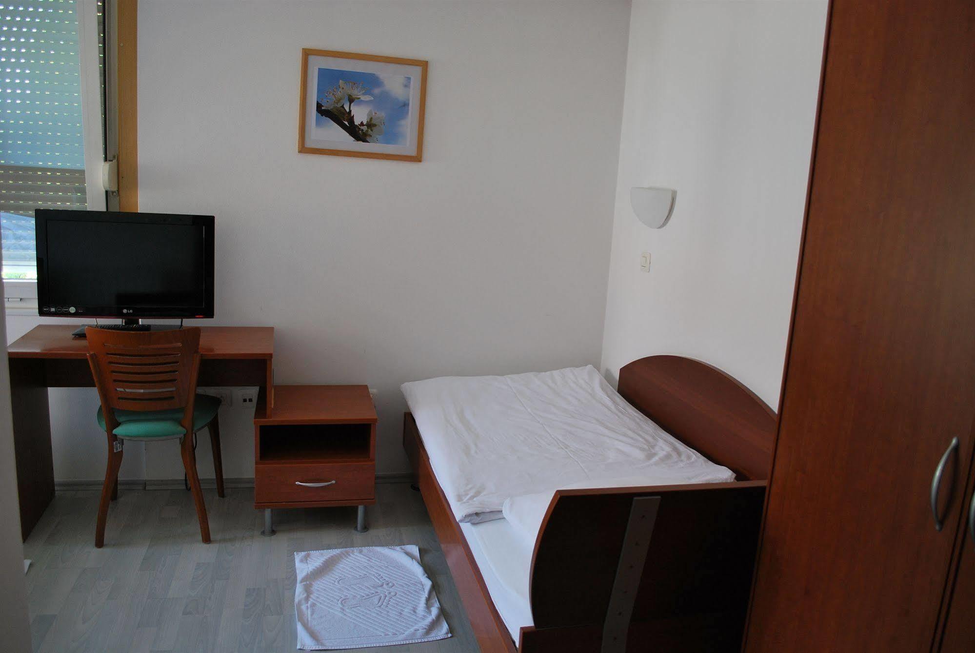 Bed And Breakfast Kogoj โนวาโกริคา ภายนอก รูปภาพ